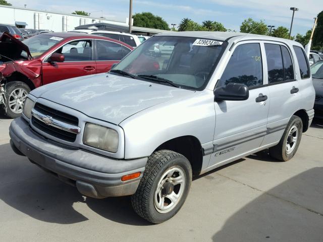 2CNBE13C7Y6929056 - 2000 CHEVROLET TRACKER SILVER photo 2