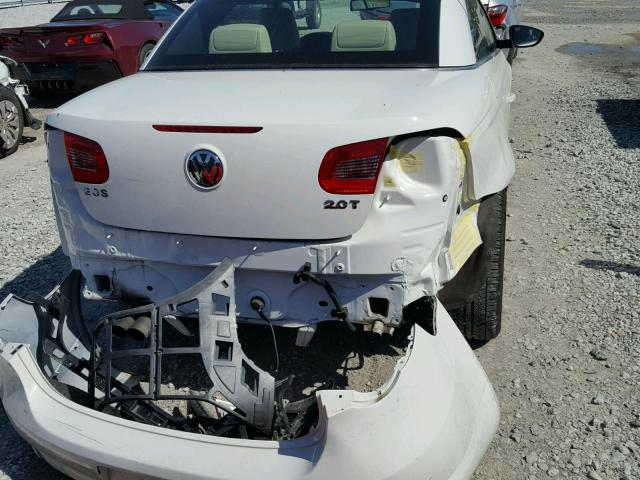 WVWFA71F79V017431 - 2009 VOLKSWAGEN EOS LUX Белый фото 9