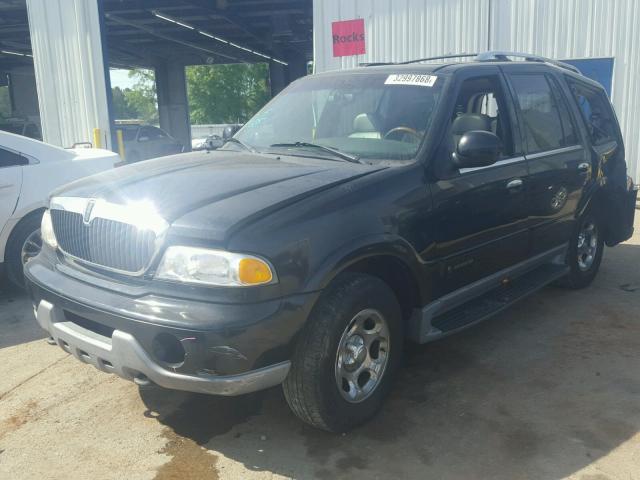 5LMFU28R31LJ09574 - 2001 LINCOLN NAVIGATOR BLUE photo 2