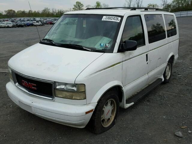 1GKDM19X53B504357 - 2003 GMC SAFARI XT WHITE photo 2