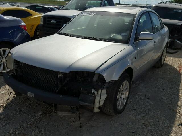 WVWPD63B62P049393 - 2002 VOLKSWAGEN PASSAT GLS SILVER photo 2