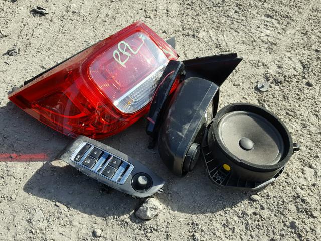 1G11A5SAXDF317008 - 2013 CHEVROLET MALIBU LS შავი ფოტო 9