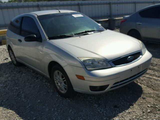 1FAFP31N07W153931 - 2007 FORD FOCUS ZX3 GRAY photo 1