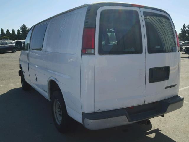 1GCGG25R3V1077038 - 1997 CHEVROLET EXPRESS G2 WHITE photo 3