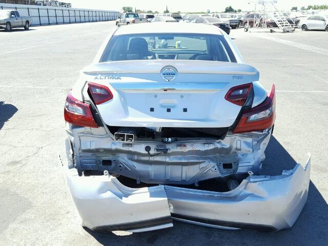 1N4AL3AP0HN325793 - 2017 NISSAN ALTIMA 2.5 SILVER photo 9