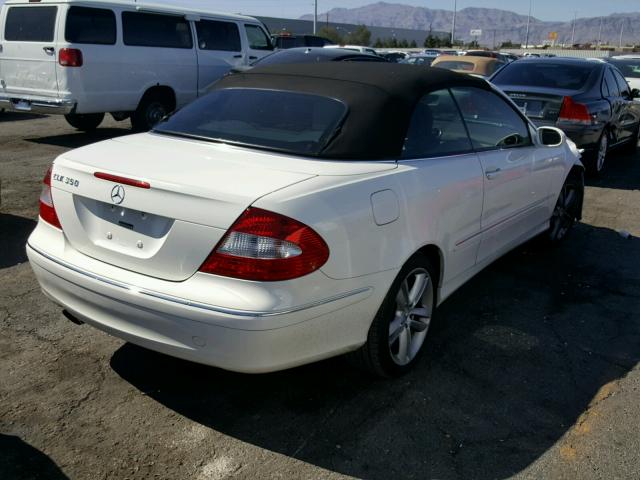 WDBTK56G06T058513 - 2006 MERCEDES-BENZ CLK 350 WHITE photo 4