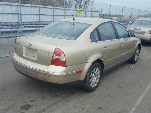 WVWPD63BX3P047406 - 2003 VOLKSWAGEN PASSAT GLS GOLD photo 4