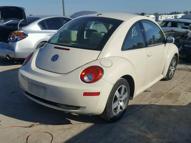 3VWRW31C96M415188 - 2006 VOLKSWAGEN NEW BEETLE WHITE photo 4