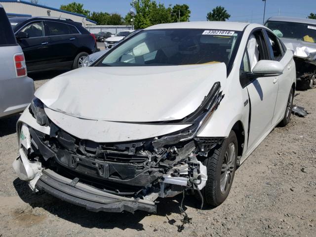 JTDKARFP0H3021388 - 2017 TOYOTA PRIUS PRIM თეთრი ფოტო 2