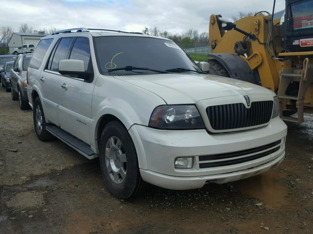 5LMFU28575LJ20516 - 2005 LINCOLN NAVIGATOR WHITE photo 1