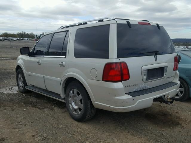 5LMFU28575LJ20516 - 2005 LINCOLN NAVIGATOR WHITE photo 3