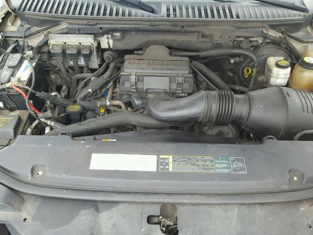 5LMFU28575LJ20516 - 2005 LINCOLN NAVIGATOR WHITE photo 7