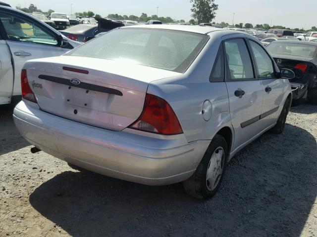 1FAFP33P81W307274 - 2001 FORD FOCUS LX SILVER photo 4