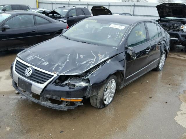 WVWUK73C07P014573 - 2007 VOLKSWAGEN PASSAT BLACK photo 2