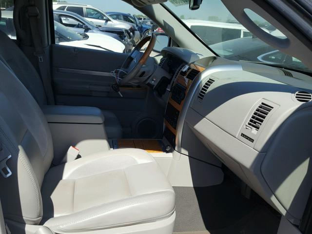 1A8HX58237F587148 - 2007 CHRYSLER ASPEN LIMI WHITE photo 5