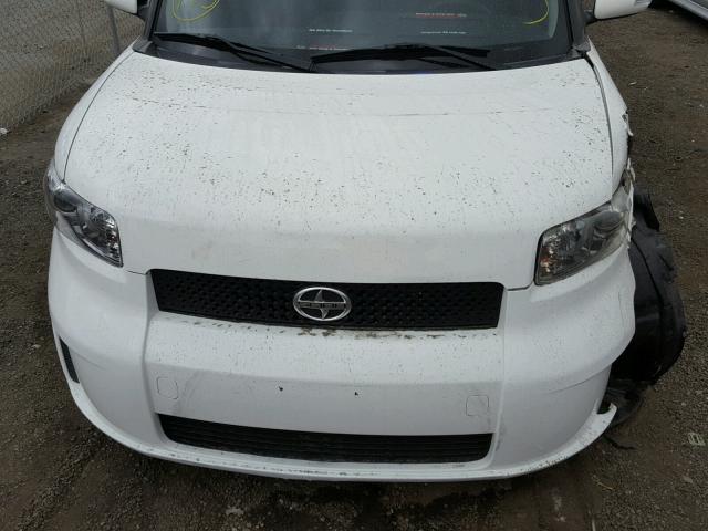 JTLKE50E291081145 - 2009 TOYOTA SCION XB WHITE photo 9