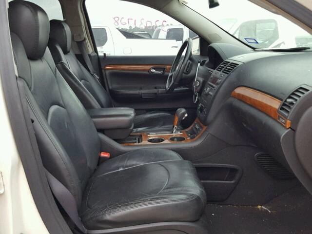 5GZER337X8J185393 - 2008 SATURN OUTLOOK XR თეთრი ფოტო 5