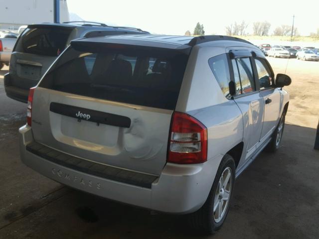 1J4FF47B39D105610 - 2009 JEEP COMPASS SP SILVER photo 4