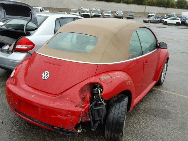 3VWRG31Y08M409484 - 2008 VOLKSWAGEN NEW BEETLE 红色 照片 4