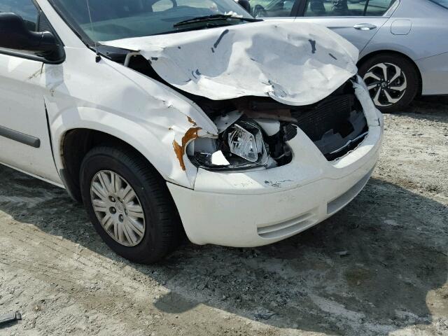 1A4GJ45R77B101510 - 2007 CHRYSLER TOWN & COU WHITE photo 9