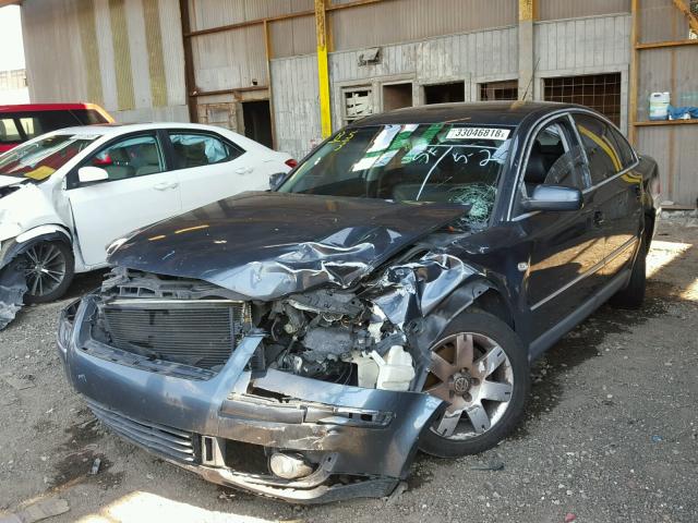 WVWRH63B71E149980 - 2001 VOLKSWAGEN PASSAT GLX 石墨色 照片 2