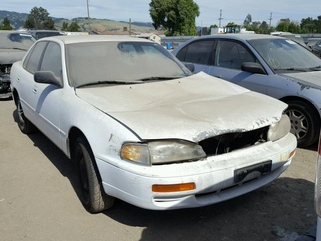 4T1BG12K1TU787770 - 1996 TOYOTA CAMRY DX WHITE photo 1