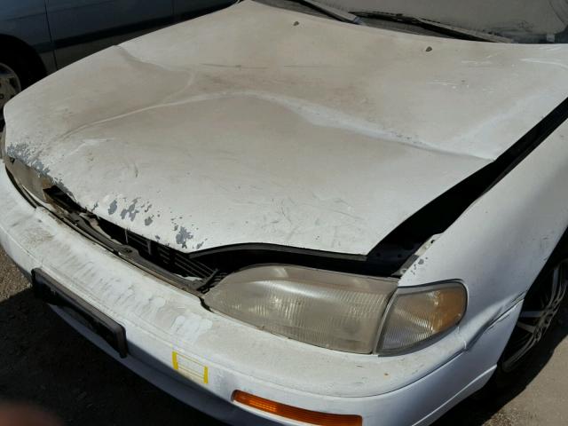 4T1BG12K1TU787770 - 1996 TOYOTA CAMRY DX WHITE photo 9