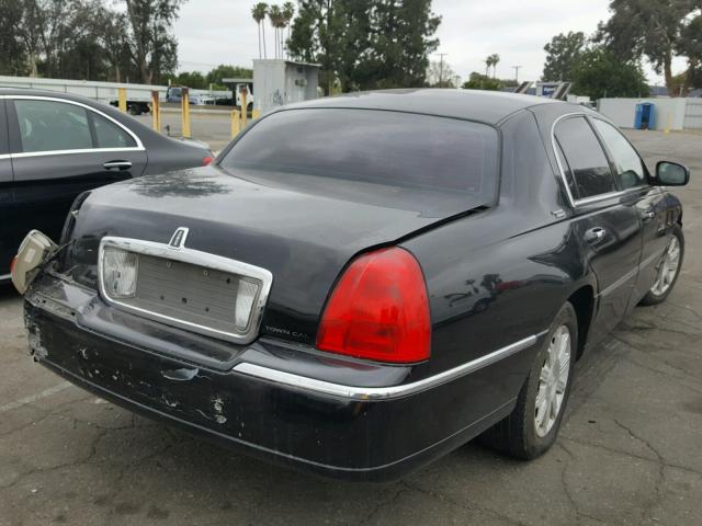 2LNHM82V99X614764 - 2009 LINCOLN TOWN CAR S BLACK photo 4