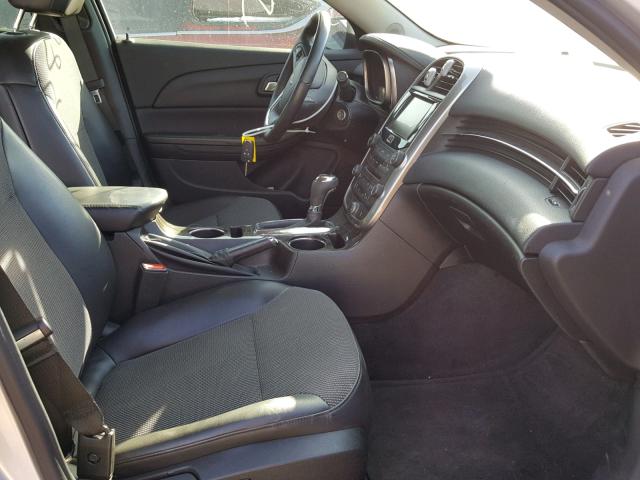 1G11C5SL0EF297705 - 2014 CHEVROLET MALIBU 1LT ვერცხლისფერი ფოტო 5