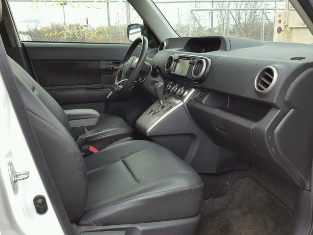 JTLZE4FE7DJ046447 - 2013 TOYOTA SCION XB Ақ фото 5