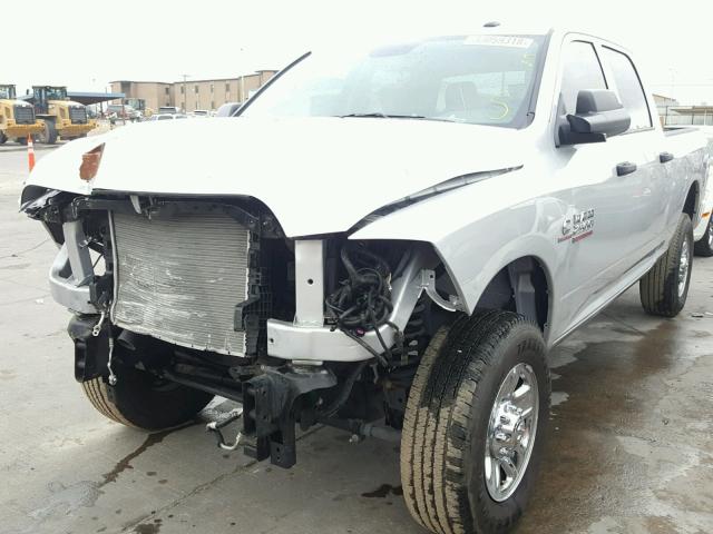 3C6UR5CL5HG741110 - 2017 RAM 2500 ST SILVER photo 2