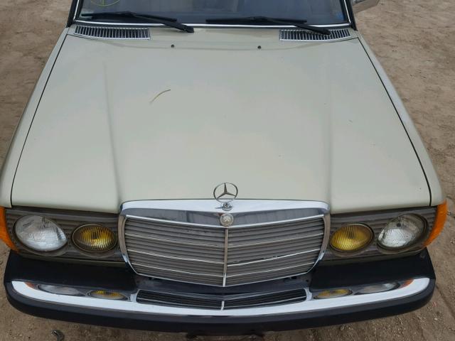 WDBAB33A1CB005221 - 1982 MERCEDES-BENZ 300 DT GOLD photo 7