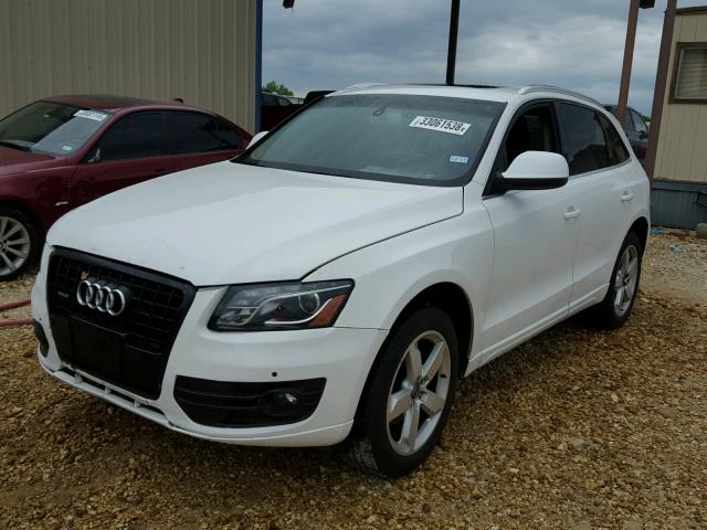 WA1LFAFP5BA002596 - 2011 AUDI Q5 PREMIUM WHITE photo 2