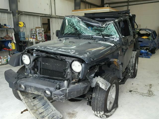 1C4AJWAG8HL663861 - 2017 JEEP WRANGLER S BLACK photo 2