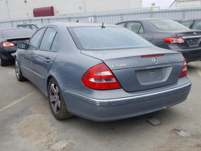 WDBUF70J75A683963 - 2005 MERCEDES-BENZ E 500 BLUE photo 3