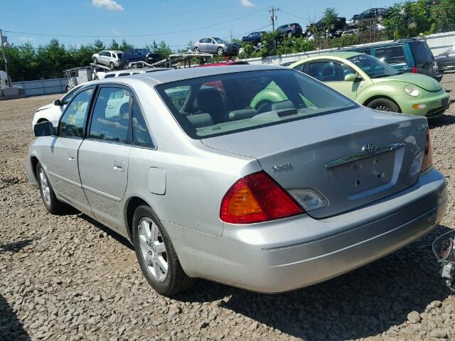 4T1BF28B0YU045206 - 2000 TOYOTA AVALON SILVER photo 3