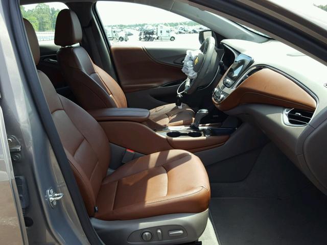 1G1ZH5SXXHF140615 - 2017 CHEVROLET MALIBU PRE 灰色 照片 5