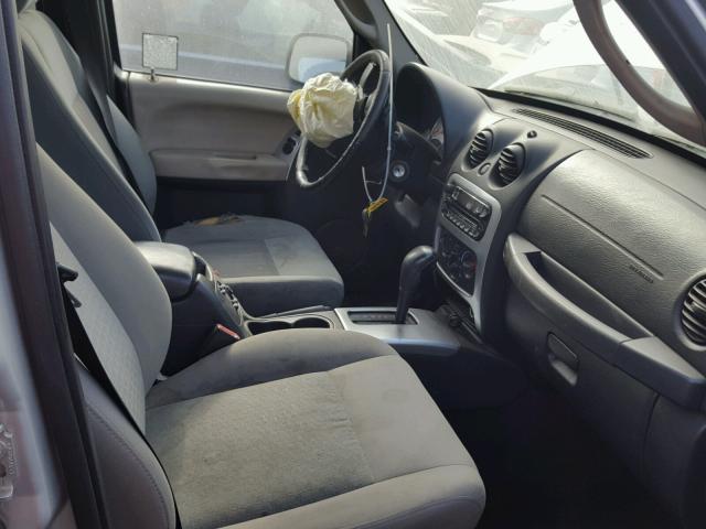 1J4GK38K64W151910 - 2004 JEEP LIBERTY RE SILVER photo 5