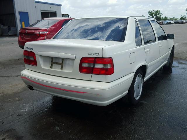 YV1LS5533W2476807 - 1998 VOLVO S70 WHITE photo 4