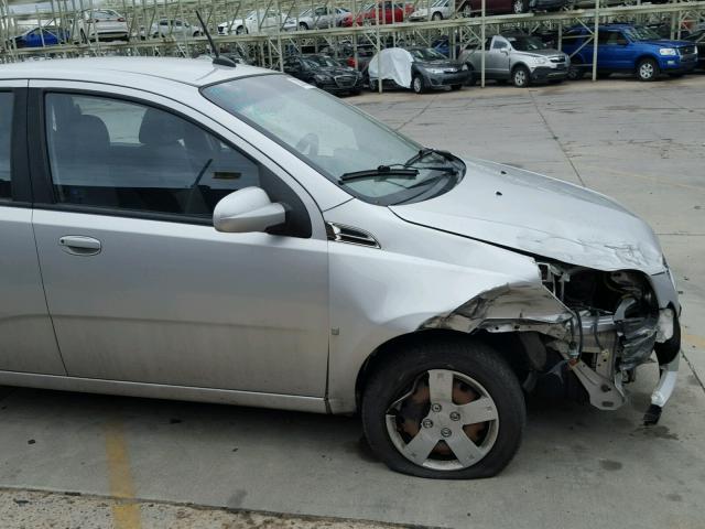 KL1TD66E99B339565 - 2009 CHEVROLET AVEO LS SILVER photo 9
