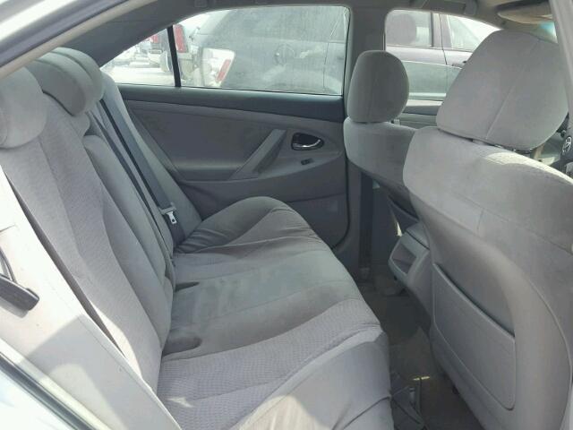 4T1BF3EK2BU610749 - 2011 TOYOTA CAMRY BASE SILVER photo 6