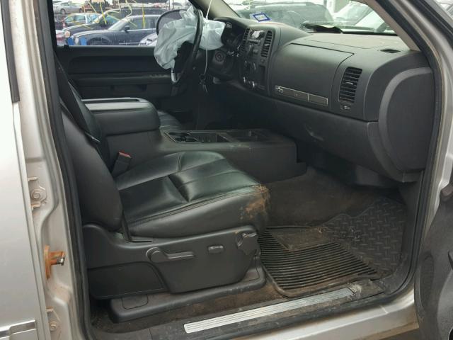3GCRCSE00AG177714 - 2010 CHEVROLET SILVERADO SILVER photo 5