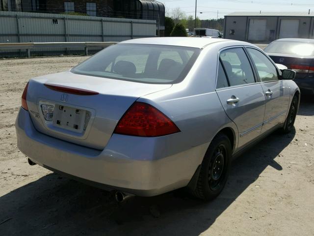 1HGCM66467A071434 - 2007 HONDA ACCORD SE SILVER photo 4