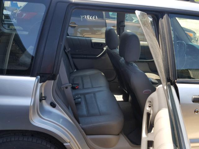 JF1SF65652H740712 - 2002 SUBARU FORESTER S 银色 照片 6