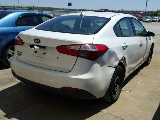 KNAFK4A63E5060697 - 2014 KIA FORTE LX WHITE photo 4