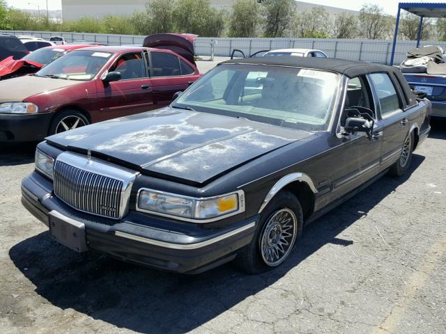 1LNLM81W9VY738807 - 1997 LINCOLN TOWN CAR E BLACK photo 2