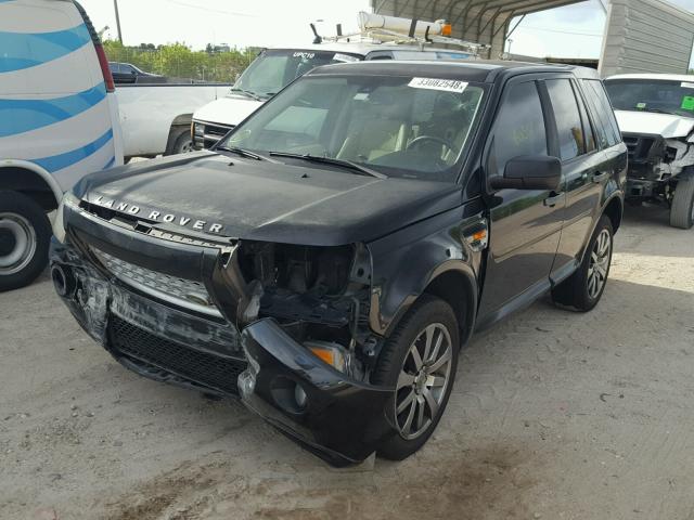 SALFT24N68H090022 - 2008 LAND ROVER LR2 HSE TE BLACK photo 2