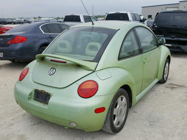 3VWCF21C4YM409348 - 2000 VOLKSWAGEN NEW BEETLE GREEN photo 4