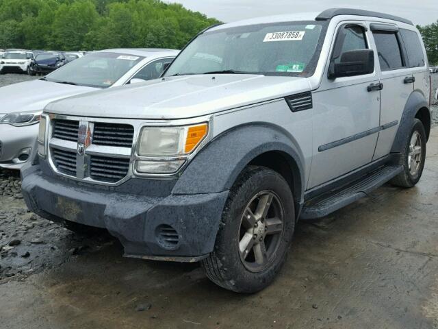 1D8GU28K47W700228 - 2007 DODGE NITRO SXT SILVER photo 2