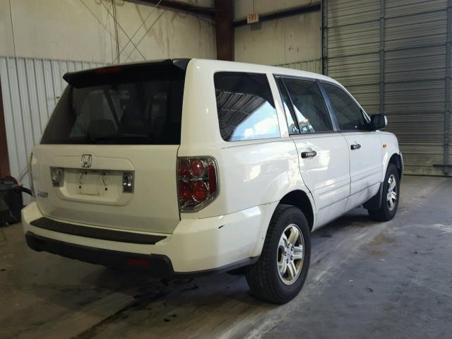 5FNYF28196B033342 - 2006 HONDA PILOT LX WHITE photo 4